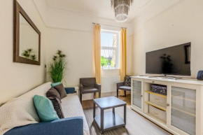 3BR Victorian MultiLVL apartment in East Dulwich